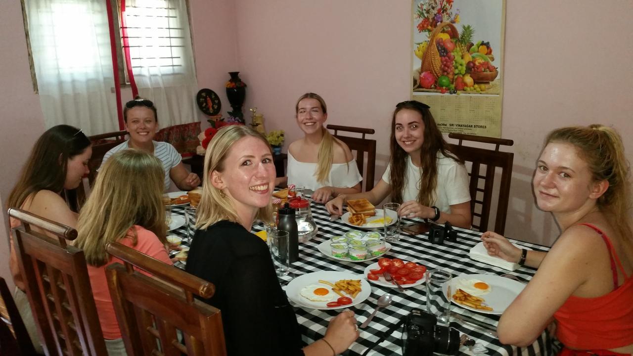 Mahaweli View Inn Kandy Eksteriør billede