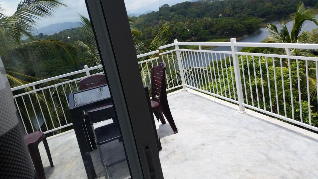 Mahaweli View Inn Kandy Eksteriør billede