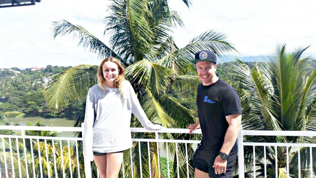 Mahaweli View Inn Kandy Eksteriør billede